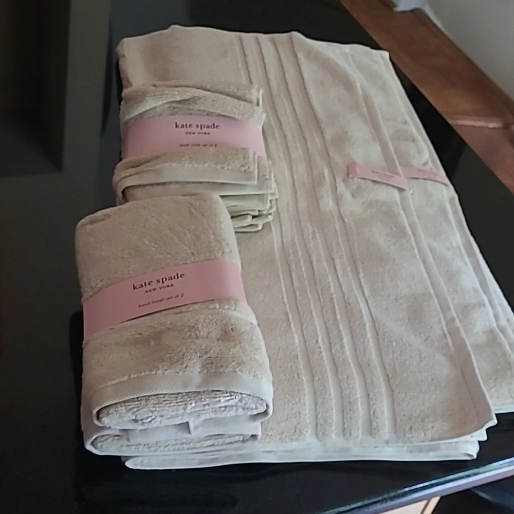 Kate Spade Bath Towel Set